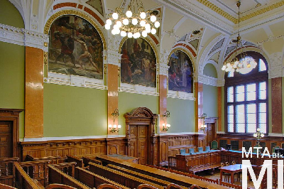 IMG_4218_Alkotmány u. 14_tárgyalóterem.jpg