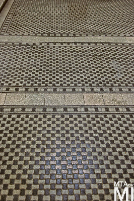 IMG_4034_Alkotmány u. 14_előcsarnok.jpg