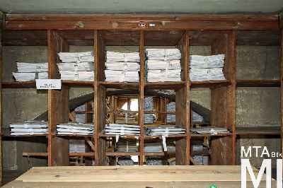 IMG_4426_Alkotmány u. 14_irattár.jpg