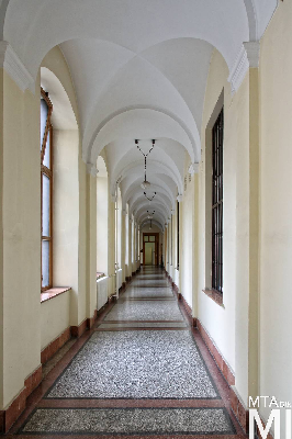IMG_4006_Alkotmány u. 14_belső.jpg