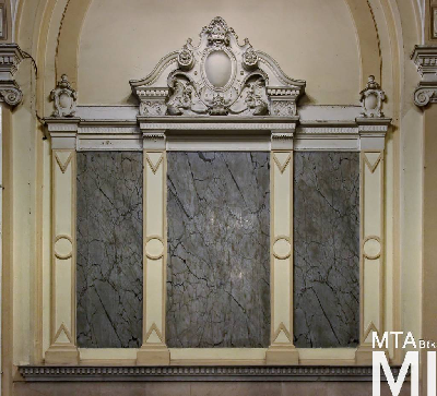 IMG_4031_Alkotmány u. 14_előcsarnok.jpg