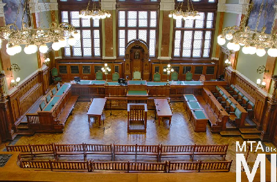 IMG_4330_Alkotmány u. 14_tárgyalóterem.jpg