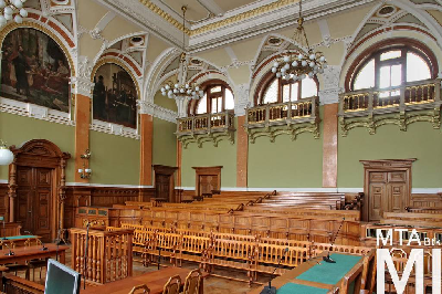 IMG_4137_Alkotmány u. 14_tárgyalóterem.jpg