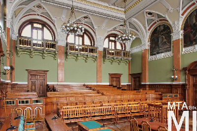 IMG_4159_Alkotmány u. 14_tárgyalóterem.jpg