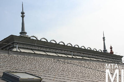 IMG_4381_Alkotmány u. 14_tető.jpg