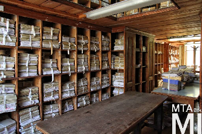 IMG_4405_Alkotmány u. 14_irattár.jpg