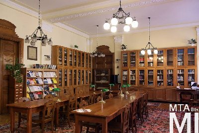 IMG_4471_Alkotmány u. 14_könyvtár.jpg