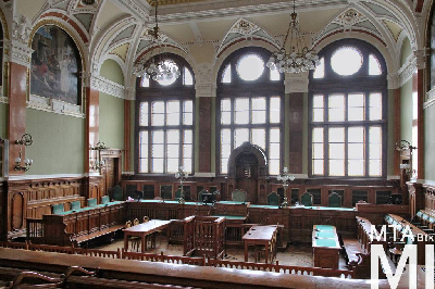 IMG_4206_Alkotmány u. 14_tárgyalóterem.jpg