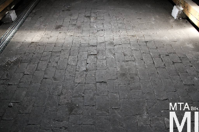 IMG_4374_Alkotmány u. 14_fedélszék.jpg