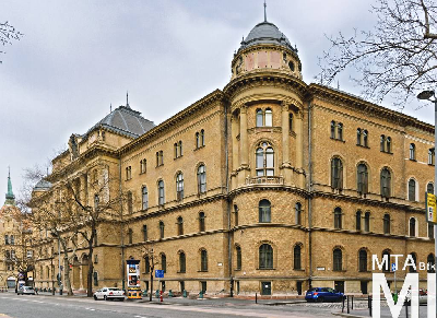 Bp_Törvényszéki_Palota02_Alkotmány u. 14_külső.jpg