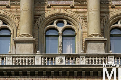 IMG_4647_Alkotmány u. 14_külső.jpg