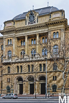 Bp_Törvényszéki_Palota03_Alkotmány u. 14_külső.jpg