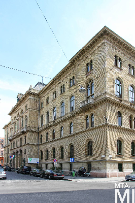 IMG_4681_Alkotmány u. 14_külső.jpg