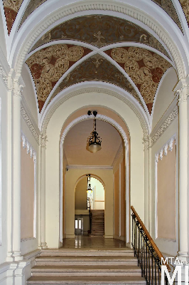 IMG_6739_Alkotmány u. 15_kapualj.jpg