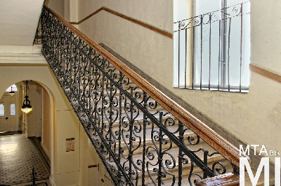 IMG_6744_Alkotmány u. 15_lépcsőház.jpg