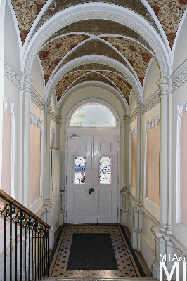 IMG_6741_Alkotmány u. 15_kapualj.jpg