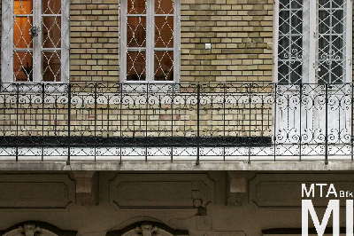 IMG_8804_Alkotmány u. 16_udvar.jpg