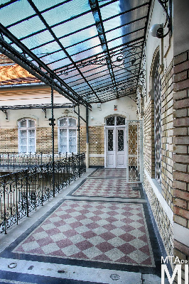 IMG_8811_Alkotmány u. 16_udvar.jpg