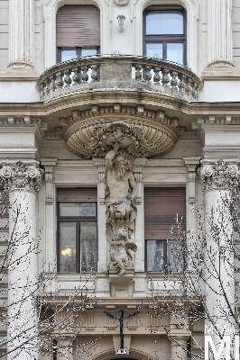 IMG_1121_Alkotmány u. 16_külső.jpg