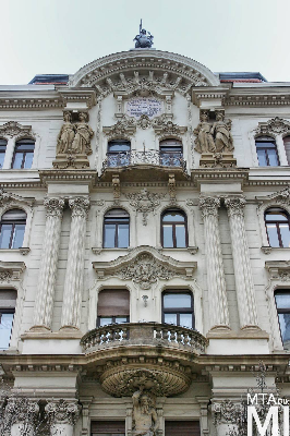 IMG_1120_Alkotmány u. 16_külső.jpg