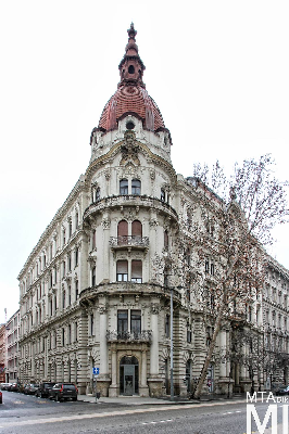 IMG_1128_Alkotmány u. 16_külső.jpg