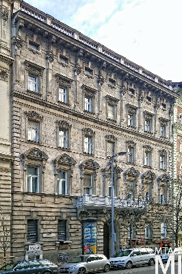 IMG_9200_Alkotmány u. 18_külső.jpg