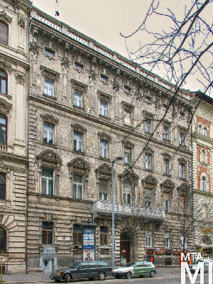 IMG_5705_Alkotmány u. 18_külső.jpg