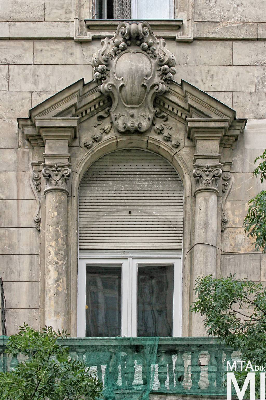 IMG_9060_Alkotmány u. 18_külső.jpg