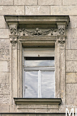 IMG_9053_Alkotmány u. 18_külső.jpg