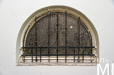 IMG_8981_Alkotmány u. 18_udvar.jpg