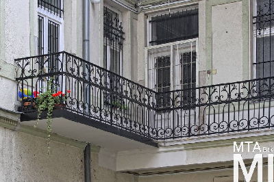 IMG_9018_Alkotmány u. 18_udvar.jpg