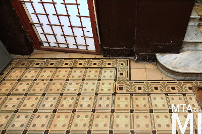 IMG_2435_Alkotmány u. 19_lépcsőház.jpg