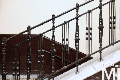 IMG_2444_Alkotmány u. 19_lépcsőház.jpg