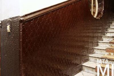 IMG_2440_Alkotmány u. 19_lépcsőház.jpg