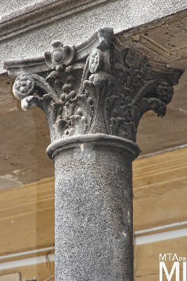 IMG_7032_Alkotmány u. 20_udvar_részlet.jpg