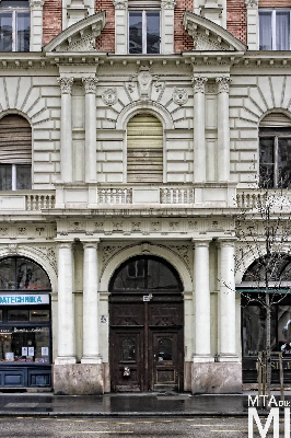 IMG_1108_Alkotmány u. 20_homlokzatrészlet.jpg