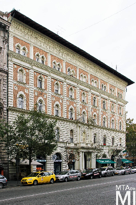 IMG_7074_Alkotmány u. 20_homlokzat.jpg