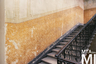 IMG_7033_Alkotmány u. 20_lépcsőház.jpg