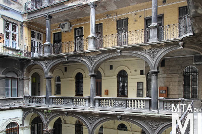 IMG_7024_Alkotmány u. 20_udvar_részlet.jpg