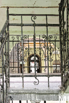 IMG_6371_Alkotmány u. 21_melléklépcsőház.jpg