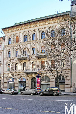 IMG_1797_Alkotmány u. 21_homlokzat.jpg