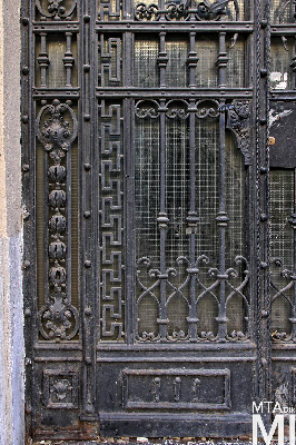 IMG_1791_Alkotmány u. 21_kapurészlet.jpg