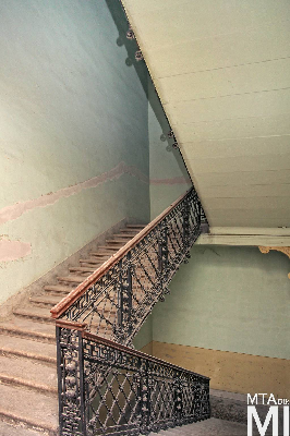 IMG_6356_Alkotmány u. 21_lépcsőház.jpg