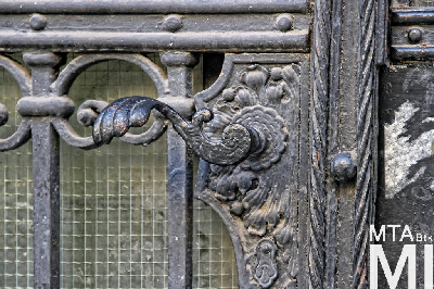 IMG_1790_Alkotmány u. 21_kapurészlet.jpg