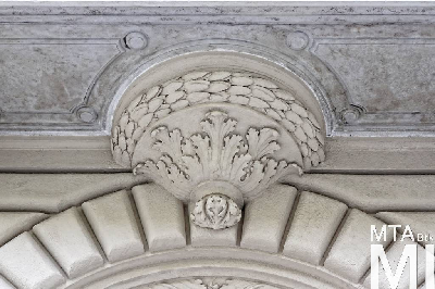 IMG_6389_Alkotmány u. 21_homlokzatrészlet.jpg