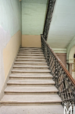 IMG_6348_Alkotmány u. 21_lépcsőház.jpg