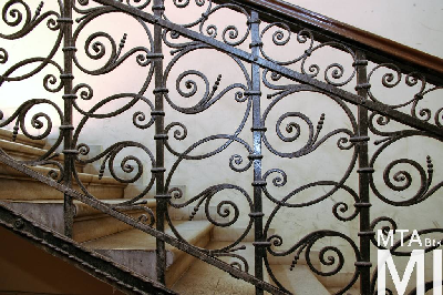 IMG_5086_Alkotmány u. 23_lépcsőház.jpg