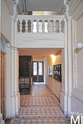 IMG_5107_Alkotmány u. 23_kapualj.jpg