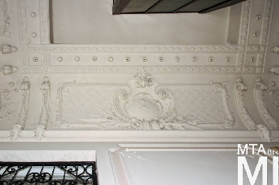 IMG_5468_Alkotmány u. 25_lépcsőház.jpg