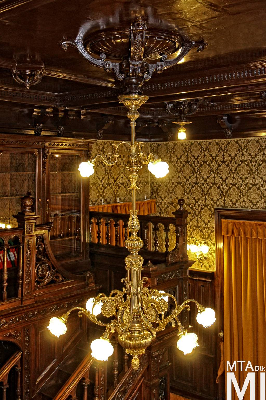 IMG_5278_Alkotmány u. 25_belső_volt_könyvtárszoba.jpg